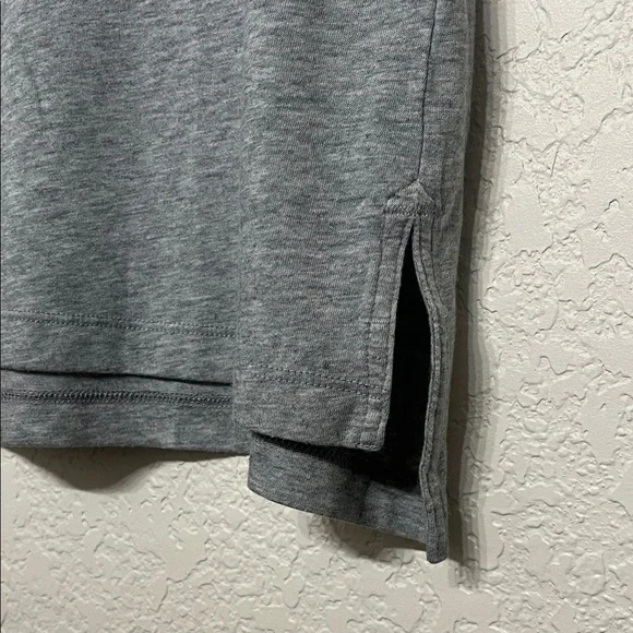 Nike Women’s Size Medium Gray Logo Tee and Leggings Set - Picture 4 of 10
